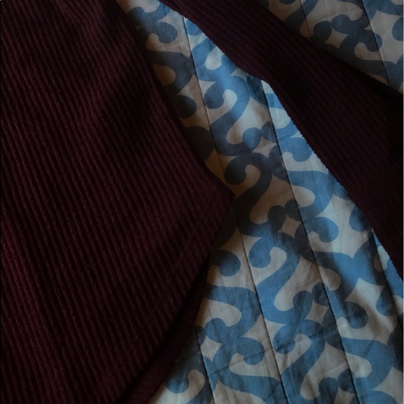 Abercrombie & Fitch maroon long sleeve - Picture 2 of 4